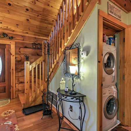 Cozy Nest Gatlinburg Cabin With Porch And Jacuzzi!ヴィラ エクステリア 写真