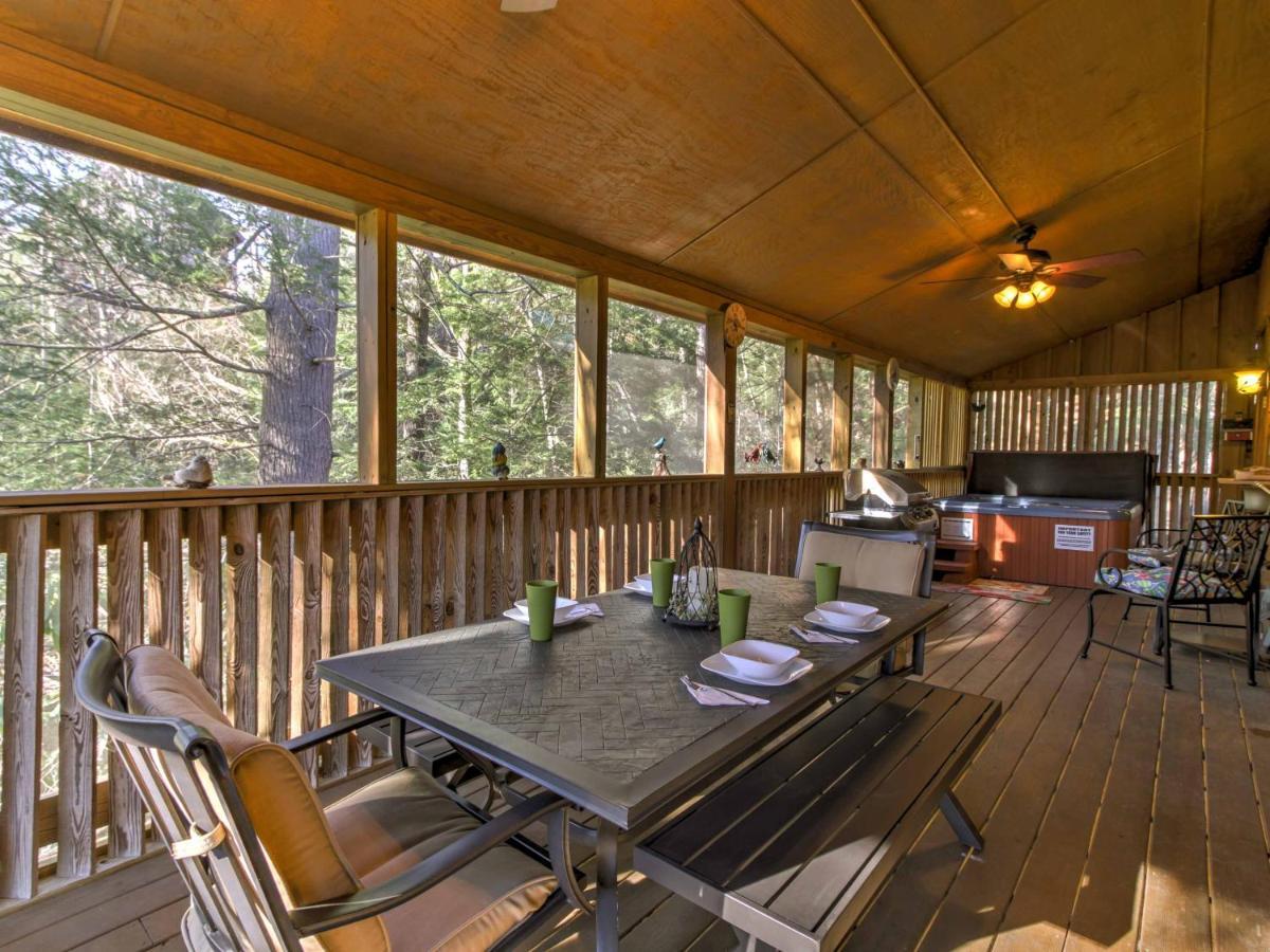 Cozy Nest Gatlinburg Cabin With Porch And Jacuzzi!ヴィラ エクステリア 写真