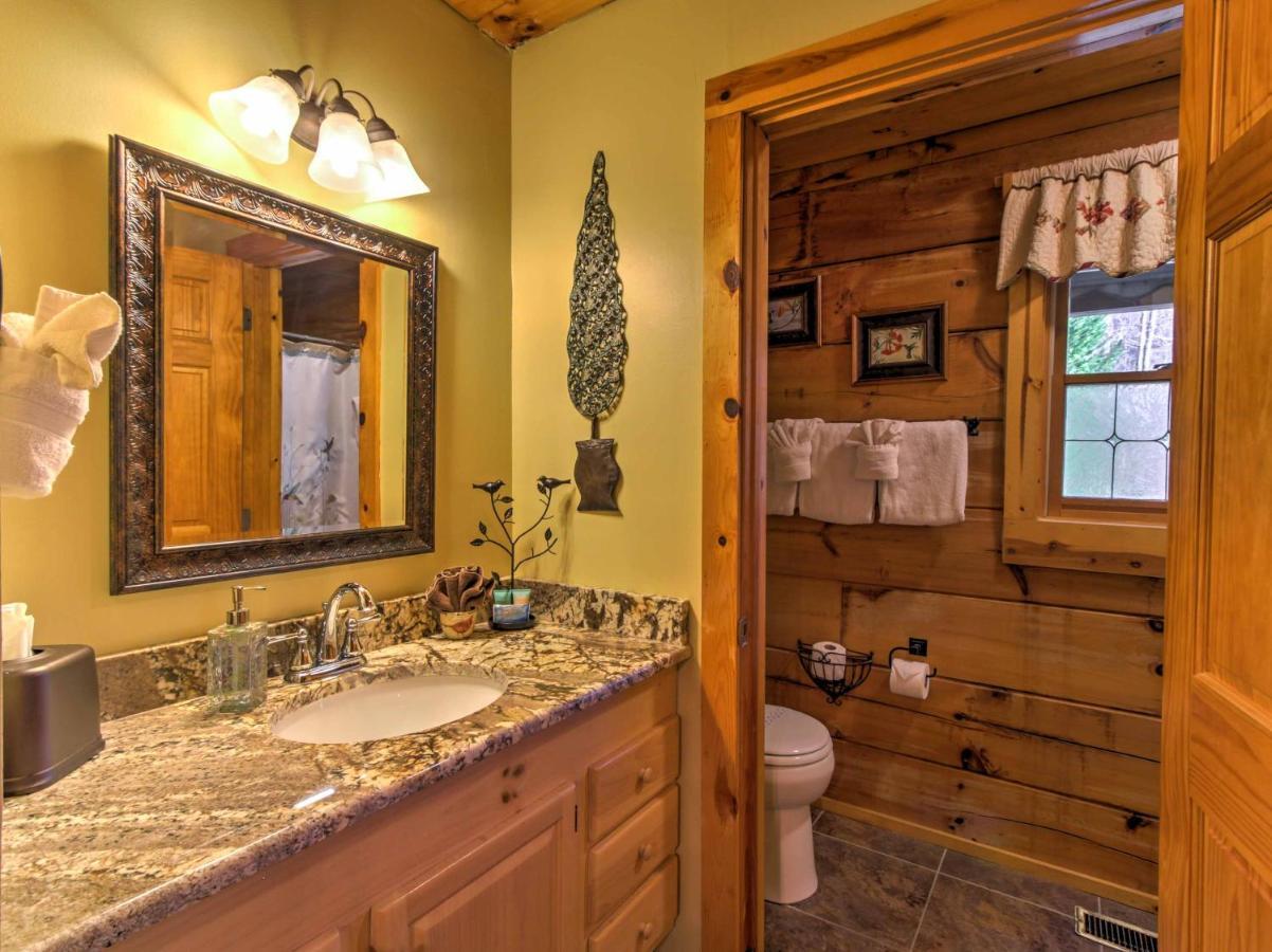 Cozy Nest Gatlinburg Cabin With Porch And Jacuzzi!ヴィラ エクステリア 写真