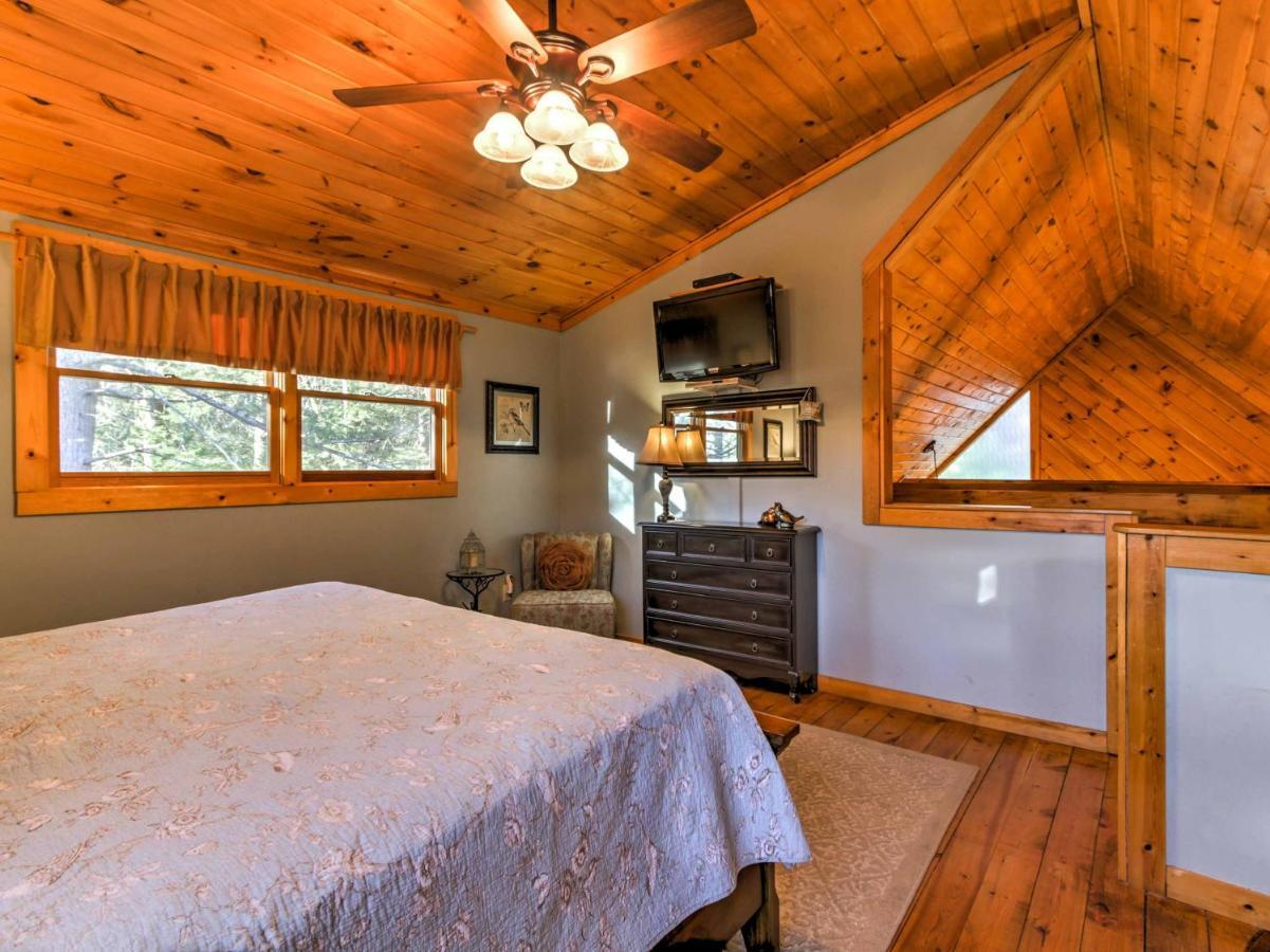 Cozy Nest Gatlinburg Cabin With Porch And Jacuzzi!ヴィラ エクステリア 写真